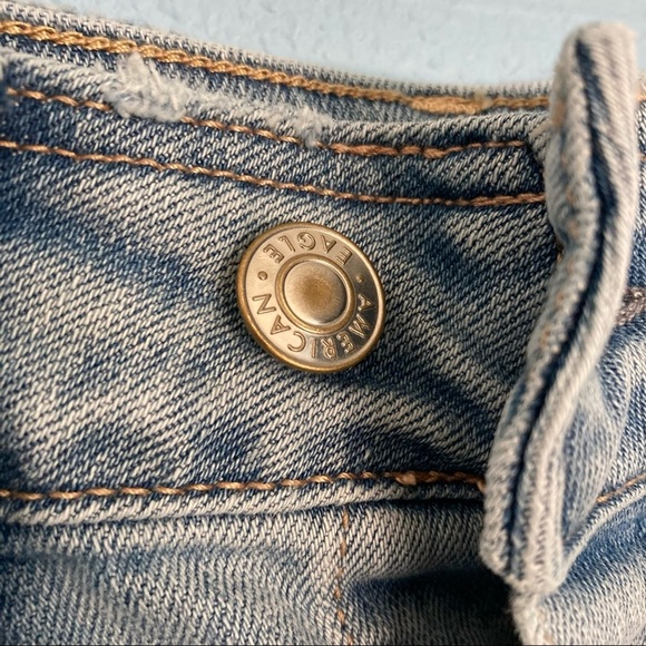 American Eagle Button Denim Circle Mini Skirt - Size 2 - Light Wash - Picture 2 of 13